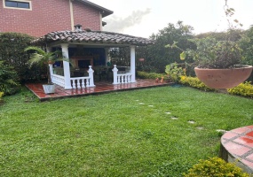 4 Habitaciones Habitaciones, ,3 BathroomsBathrooms,Apartamento,En Arriendo,2381