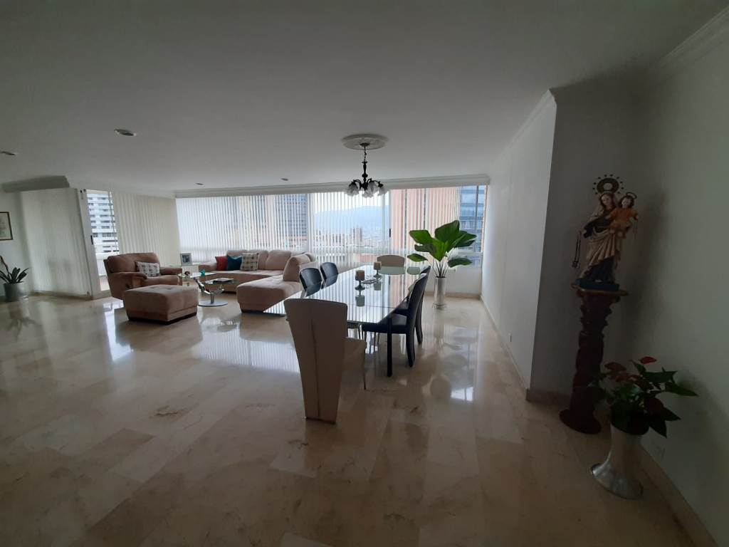 Apartamento en Arriendo