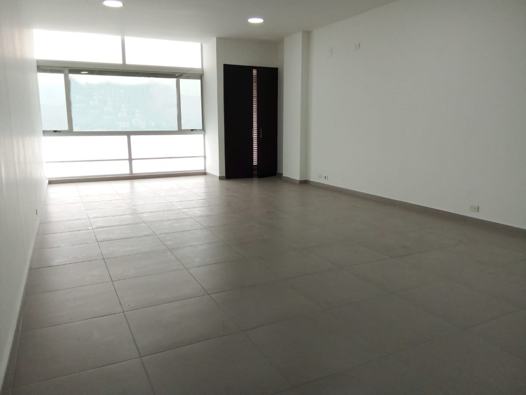 Oficina en Arriendo