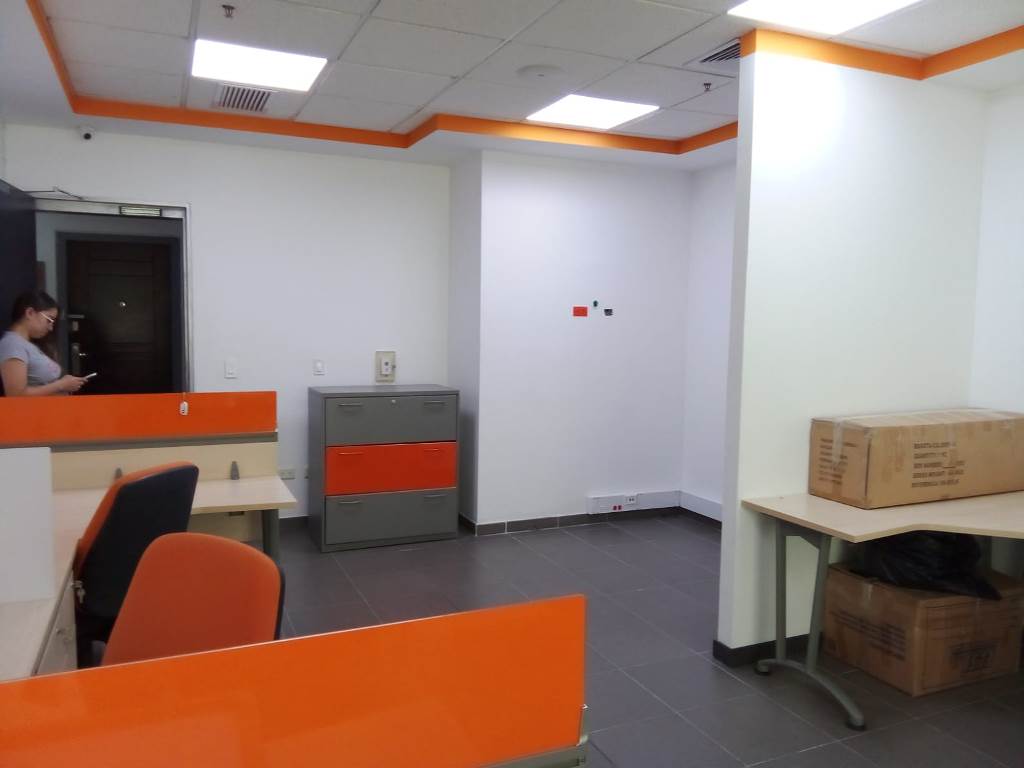 Oficina en Arriendo