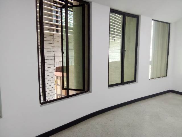 Oficina en arriendo