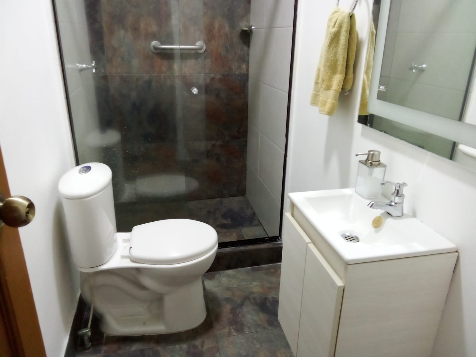 Casa Comercial En Arriendo