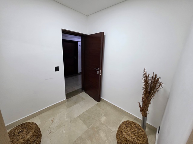 3 Bedrooms Bedrooms, 3 Rooms Rooms,1 BathroomBathrooms,Oficina,En Venta,0,3833