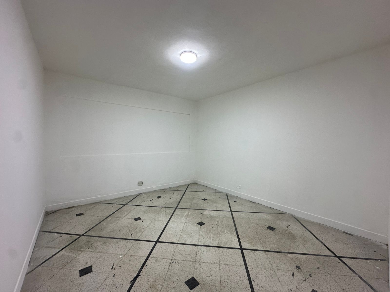 0 , 5 Rooms Rooms,2 BathroomsBathrooms,Local,En Arriendo,0,3836