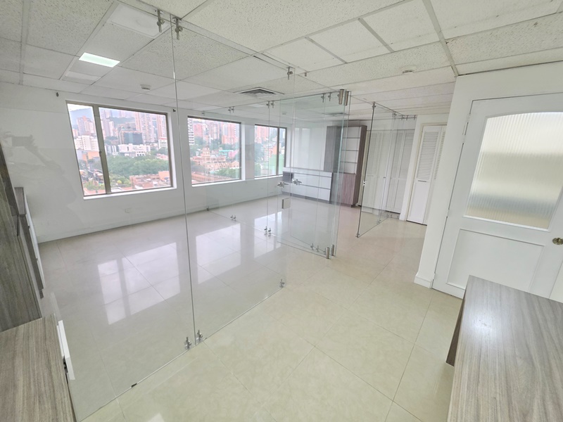 0 , 4 Rooms Rooms,1 BathroomBathrooms,Oficina,En Arriendo,0,3837
