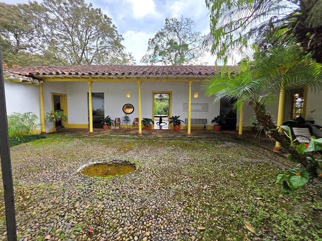 4 Bedrooms Bedrooms, 0 ,5 BathroomsBathrooms,Casa,En Venta,0,3841