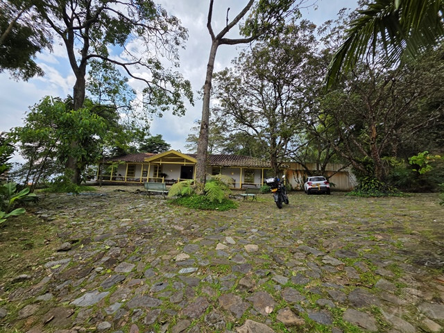 4 Bedrooms Bedrooms, 0 ,5 BathroomsBathrooms,Casa,En Venta,0,3841