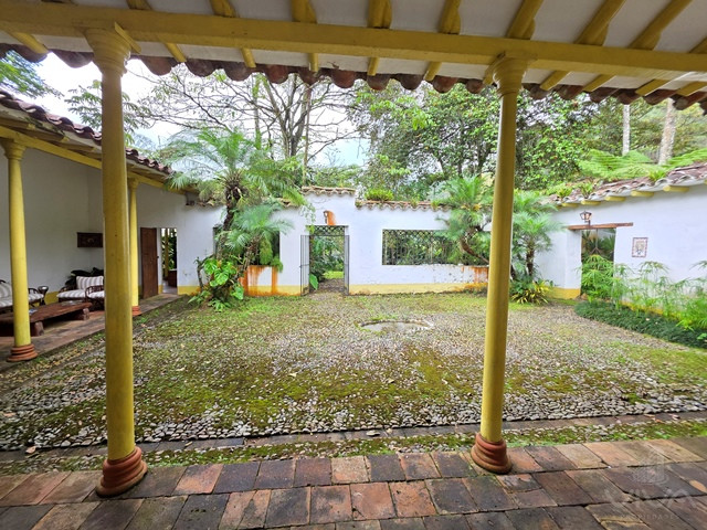 4 Bedrooms Bedrooms, 0 ,5 BathroomsBathrooms,Casa,En Venta,0,3841