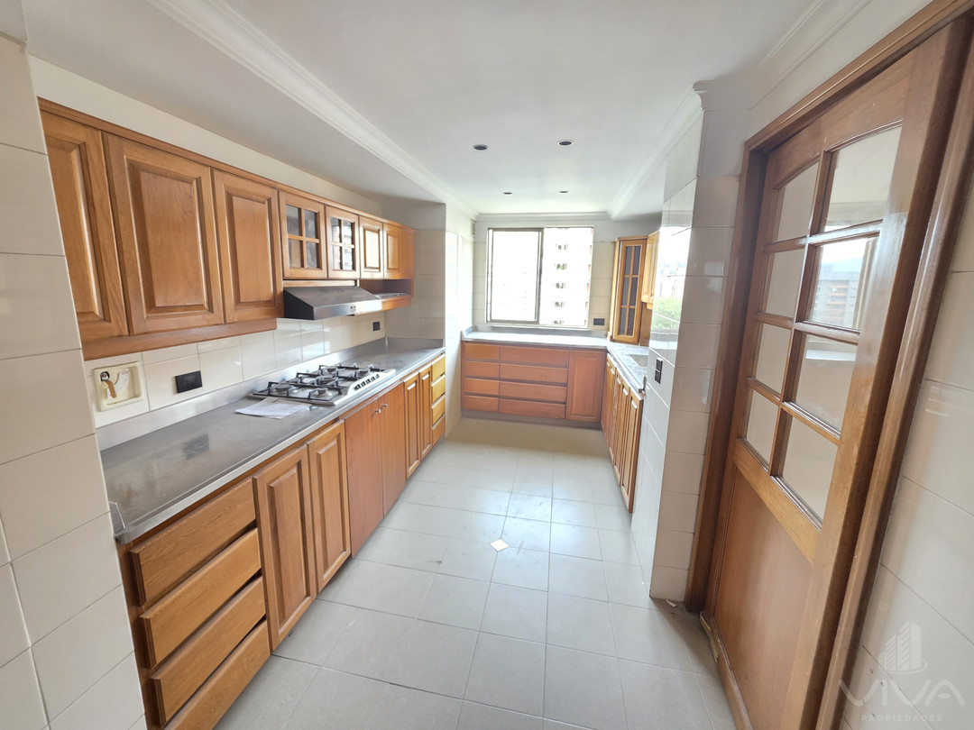 Apartamentos En Arriendo El Poblado -  Los Balsos #2