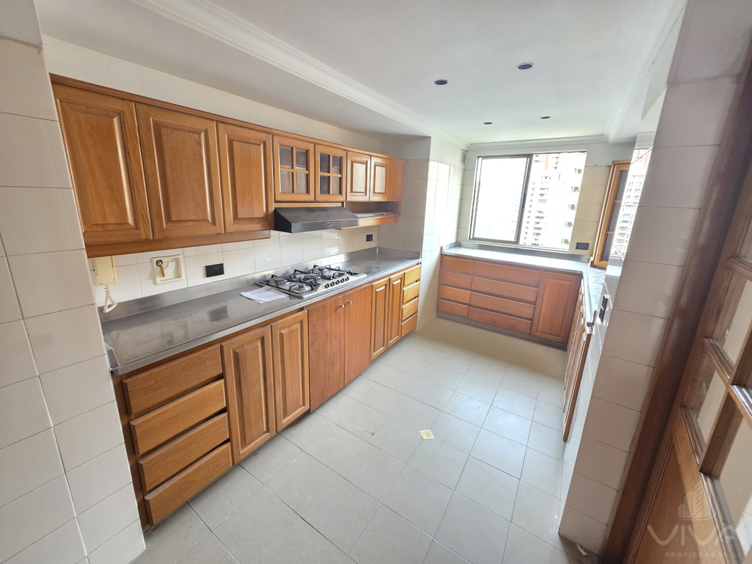 Apartamentos En Arriendo El Poblado -  Los Balsos #2