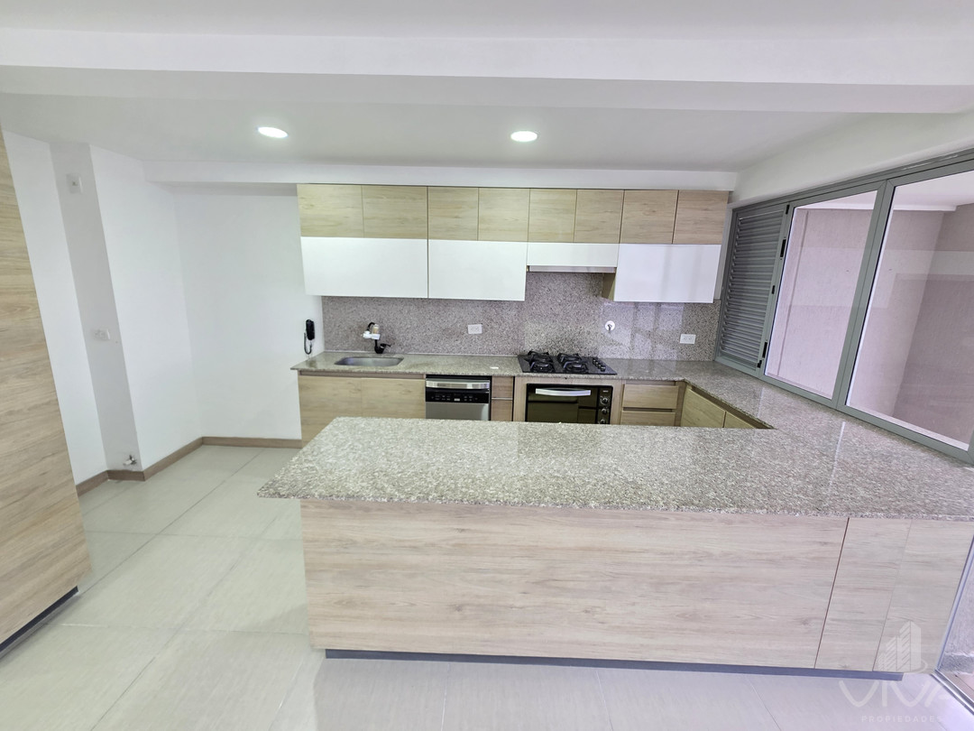 Apartamento En Arriendo Loma De San Julián - El Poblado